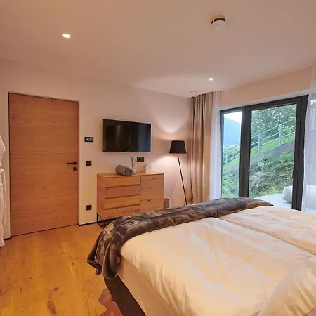 Bear & Bison View Apartman *