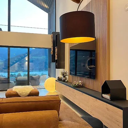 Bear & Bison View Zell am See