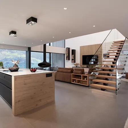 Bear & Bison View Apartment