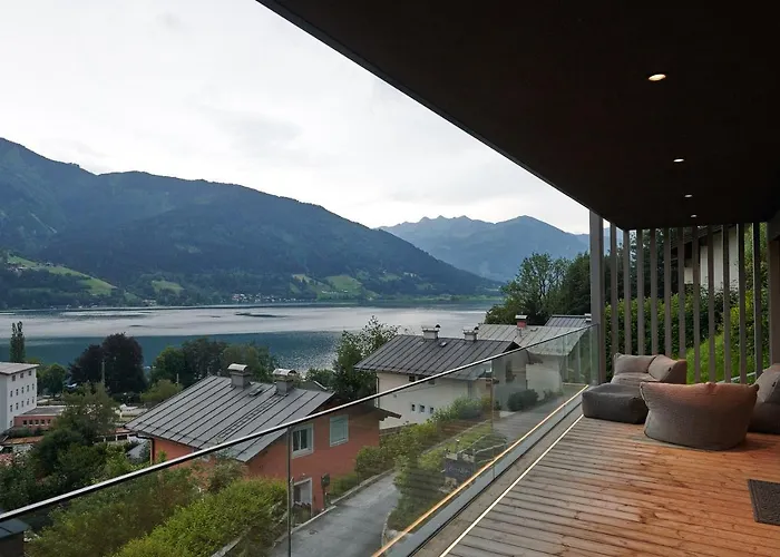 Bear & Bison View Zell am See